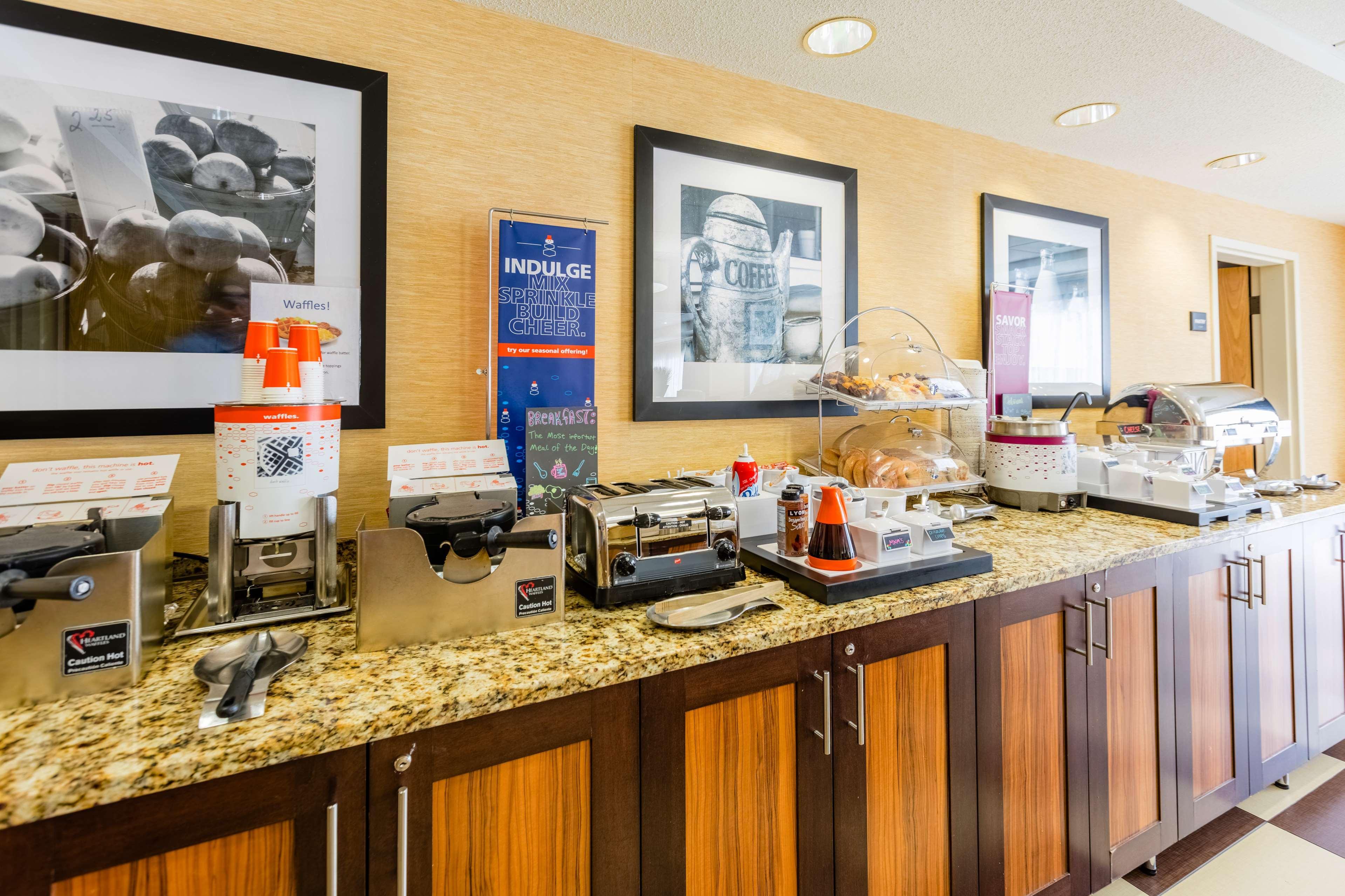Saint Charles Hampton Inn St Charles St Peters מראה חיצוני תמונה